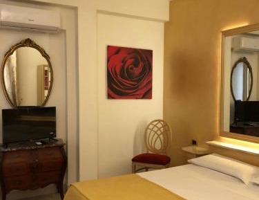 Small Double or Twin Room - Annex
