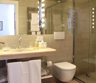 Two-Bedroom Superior Apartment - Annex