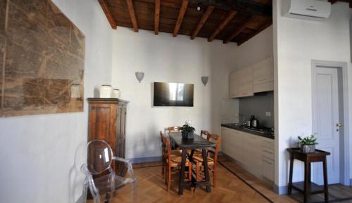 Deluxe Apartment with Garden View-Annex
