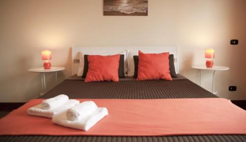 Deluxe Double Room with Private Bathroom