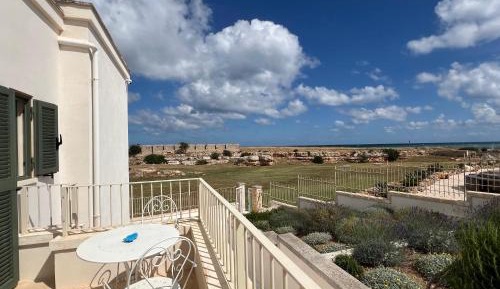 Deluxe Double Room with Balcony and Sea View