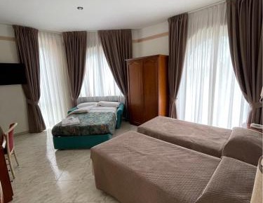 Standard Quadruple Room