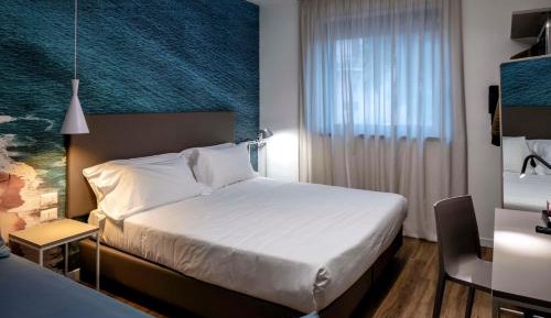 Superior Room with Sofa Bed
