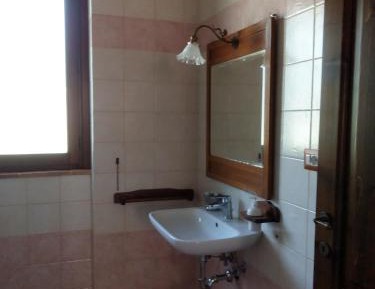 Single Room with Shared Bathroom