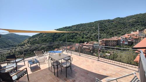 Deluxe Apartment with Terrace