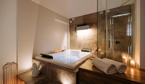 King Suite with Spa Bath