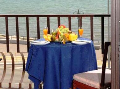 Double or Twin Room with Sea View