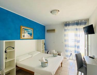Triple Room with Balcony