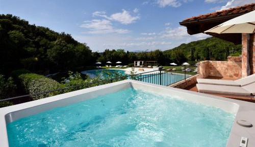Junior Suite with Pool View