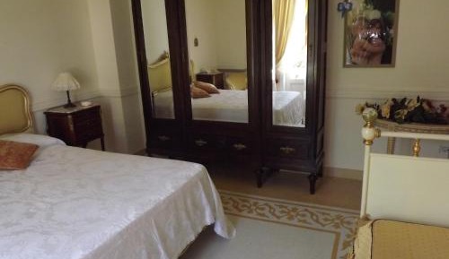 Deluxe Double Room with Extra Bed