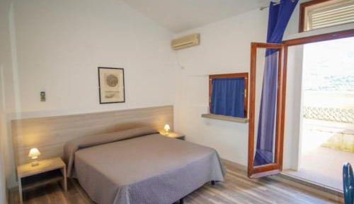 Double or Twin Room with Sea View