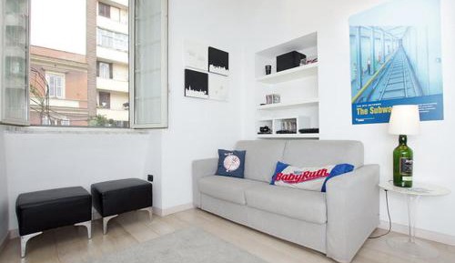 One-Bedroom Apartment - Split Level