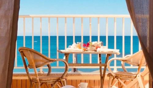 Double or Twin Room with Sea View