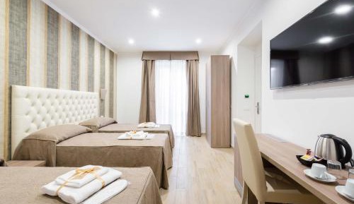Deluxe Family Room
