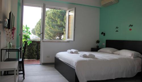 King Room with Balcony
