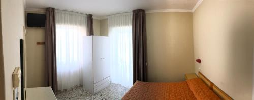 Double Room with Balcony and Sea View