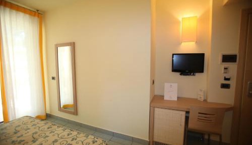 Standard Double or Twin Room with Garden View