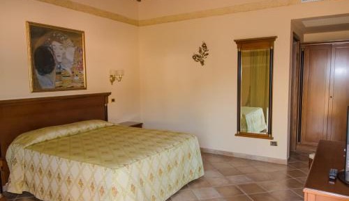Double Room with Patio - Annex