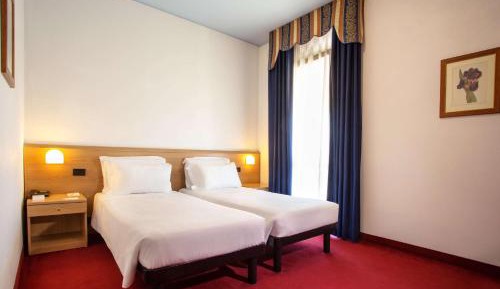 Classic Twin Room - Non-Smoking