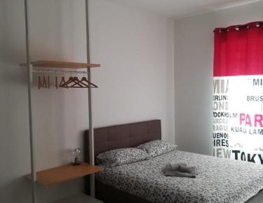 Quadruple Room with Private Bathroom