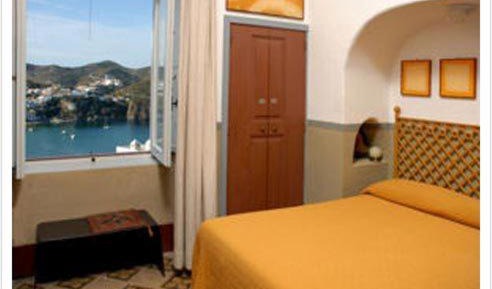 Deluxe Triple Room with Sea View