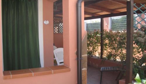 Mela One-Bedroom House