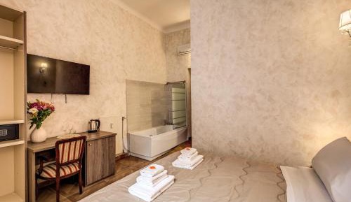 Suite with Spa Bath