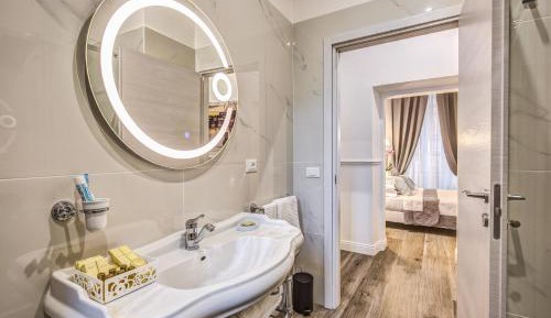 Suite with City View