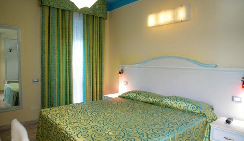 Classic Quadruple Room