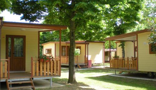 Mobile Home (5 Adults)