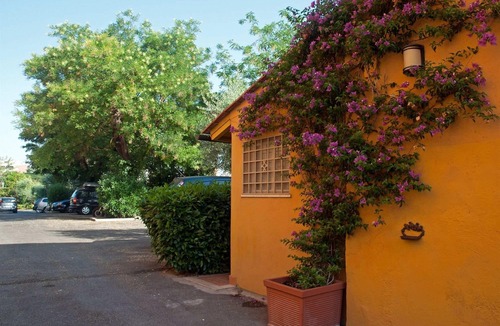 Quartiere XX Ardeatino Hotel | Orto di Roma