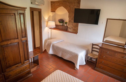 Spello Apartment | Emerald Apt City Center