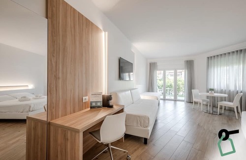 Calambrone Hotel | Hotiday Room Collection - Tirrenia