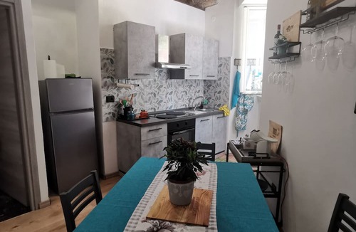 Civitavecchia Apartment | Apartment 100 m from the station two steps from the sea and the port with kitchen
