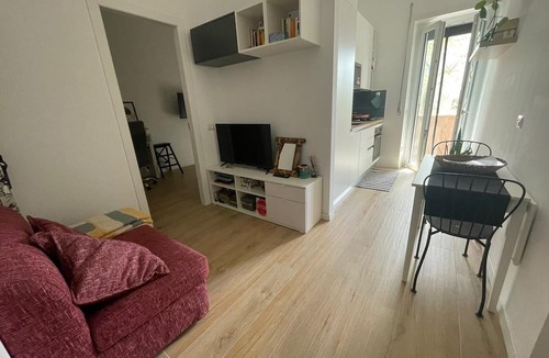 Cinecitta Apartment | Appartamento Vicino Agli Acquedotti Romani e Alla Metro A