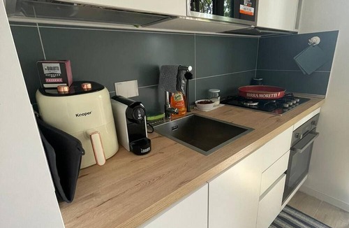 Cinecitta Apartment | Appartamento Vicino Agli Acquedotti Romani e Alla Metro A
