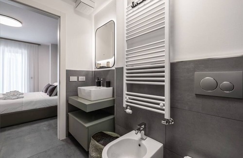 Zona XXIV Fonte Ostiense Apartment | The Tropical Corner by Typney