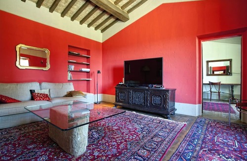 San Pietro a Cegliolo Villa | Beautiful private Tuscan villa with pool and views