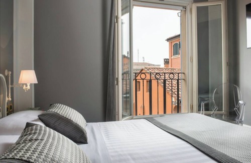 Historic Center Hotel | Art Hotel Orologio