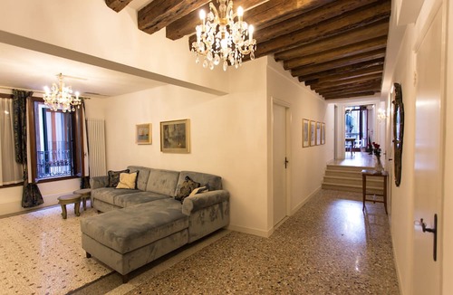 San Marco Apartment | Ca' Nal Apartments, Corte Grimani Inn - GONDOLA