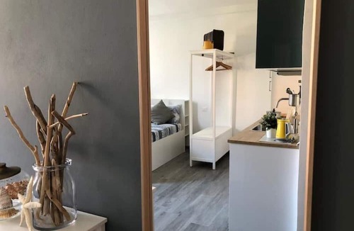 Longa Apartment | Vetrai House - Overlook Canal in Murano - Venice