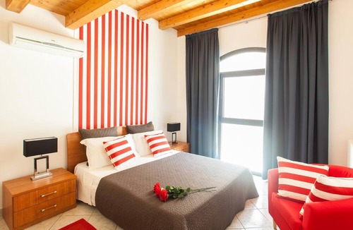 Molina Apartment | Starfish 3 .