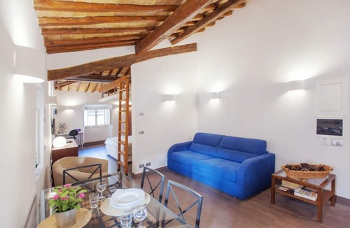Rione V Ponte Apartment | Rome, Piazza Navona, characteristic apartment for 5 people