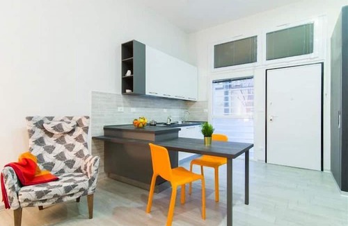 Bolognina Apartment | GuestHost - Comfortable and bright two-room apartment situated in an elegant district just outside the historic center of Bologna, a short distance from the Central Station.This apartment can comfortably accommodate up to 4 people and is equipped with ev