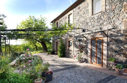 Castel Giorgio Apartment | Appartamento Noce by Interhome