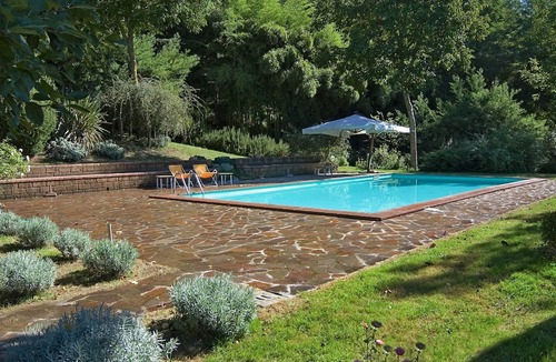 Proceno Apartment | Altertümliche Pracht, Unterkunft mit Schwimmbad in einem Schloss by Interhome