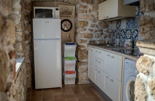 Spigno Saturnia Apartment | Country House in the Countryside with a Pool and a View 2