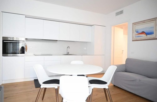 Senigallia Apartment | SE295 - Senigallia, spacious three-room apartment with parking space and garden.