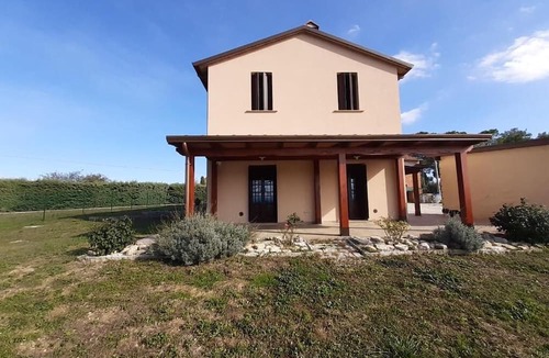 Badiola Apartment | Casale del Trebbio: Relax in the Umbrian Hills, Just 10 Minutes from Perugia