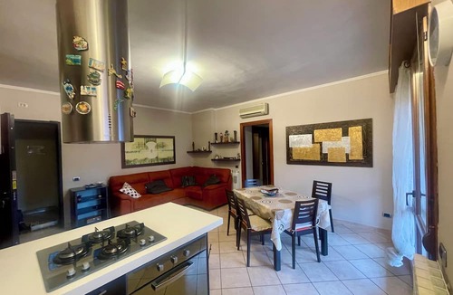 Zona XVI Torrenova Apartment | CASA BERTO ANAGNINA: 70-SQUARE-METER APARTMENT WITH PARKING SPACE NEAR THE ANAGNINA METRO STATION